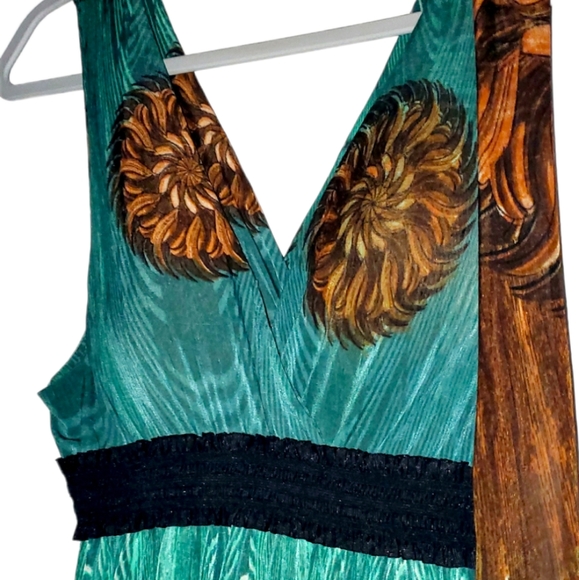 Flowy Summer Maxi Dress - Picture 2 of 3